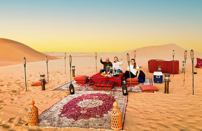 Cena romántica privada en las dunas de Abu Dabi - Foto 1