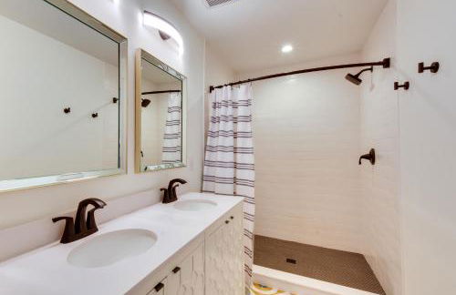 Tranquil Travelers Rest Home with Fire Pit! - Foto 14