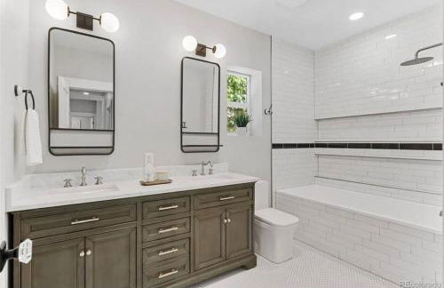 NEW REMODEL Denver Luxury Home with Private HOT TUB - Foto 5