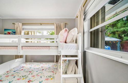 Heated Pool Spa BBQ Pool Table WiFi Near Beach-Downtown Fun - Foto 30