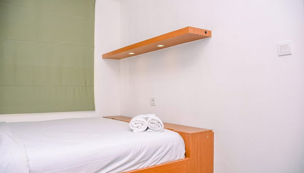 Nice and Warm 2BR at Podomoro Golf View Apartment - Foto 2, Habitación