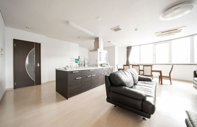 ROADSIDE HOUSE - Photo 21