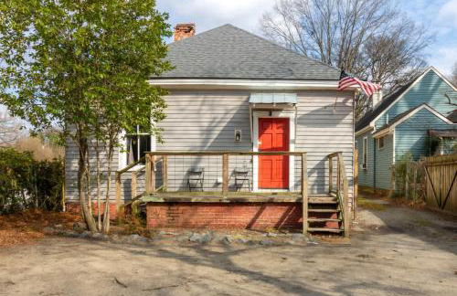 The Sunny Southern Manse Back Walk Downtown - Foto 29