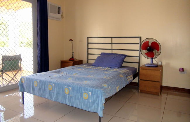 Squares Cafe and Apartments - Foto 12