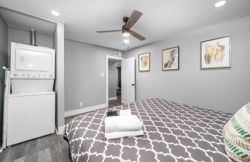 Classy and Chic 2BR Home near Galleria - Foto 11