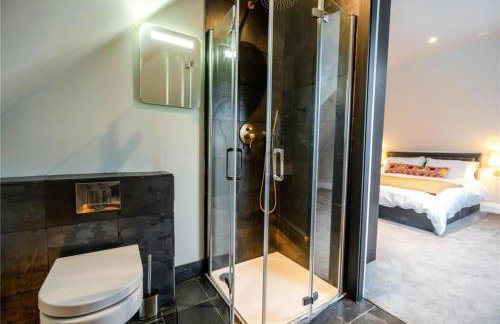 Humberston Avenue Large 4bed - Contractors Welcome & Big Living Area - Photo 12