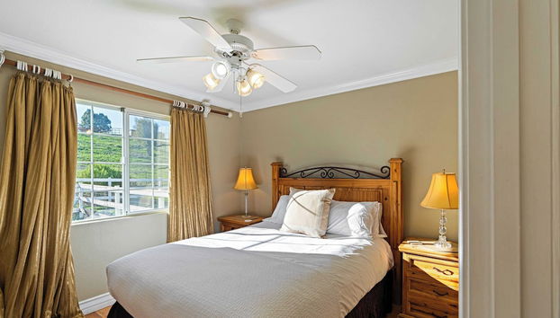 Victorian Manor In Paso Robles Wine Country + Pool, Hot Tub, Firepit, Tennis Court Sleeps 28 - Foto 4, Zimmer