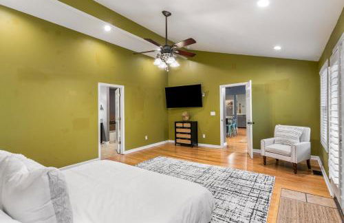 4bd Waterfront House in Lake Lanier with HotTub, FirePit, Wifi, Ping Pong and 2 Kaya - Foto 13