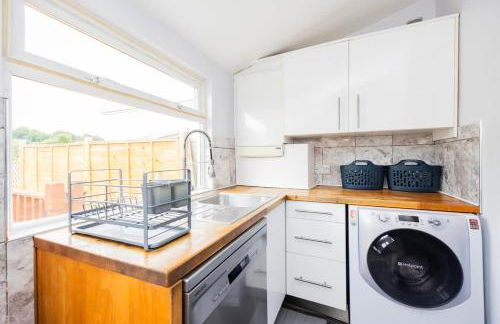 4 Bed , Monthly & Weekly Offers , Ideal For Contractors , Relocation & Leisure Stays - Photo 19