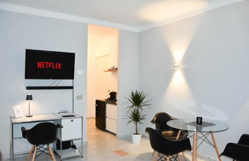 Beautiful apartment on the lake, pool & parking - Nr 124 - Photo 5