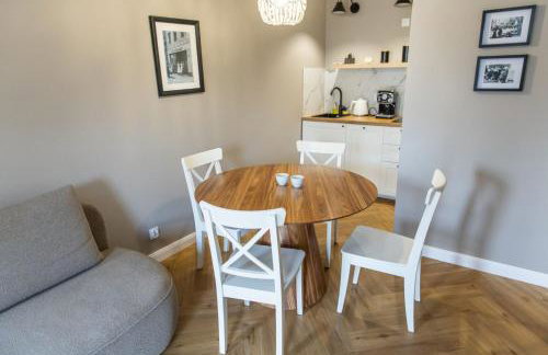 SOLAR Apartments I Stare Miasto 10min I Parking Free I Winda I Balkon - Photo 24