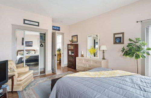 Vibrant Home: Historic Charm Perfect Location - Foto 18