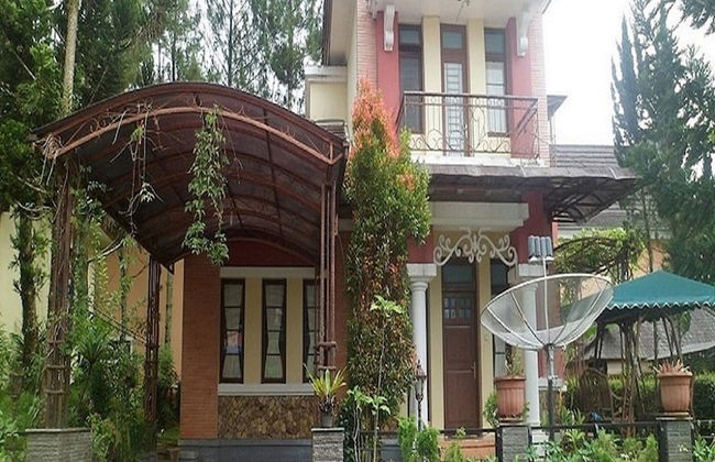 Villa Kota Bunga Violet - Photo 61