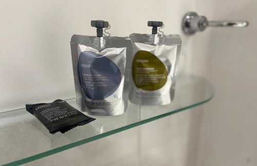 City Centre 2BR Apartment, Free Parking! - Foto 22