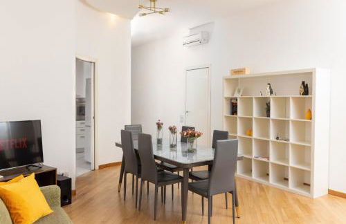 ArtStay - Exclusive Apt, Free Parking, Metro, Tram - Foto 32