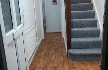 Epicsa - Corporate & Family Stay in 3 Bedroom House with Garden, FREE parking - Foto 21