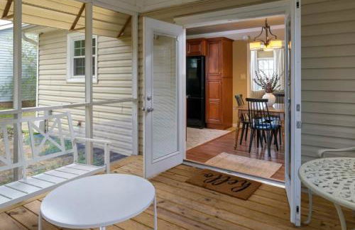 Serene Getaway with Patio in Pineville - Foto 29