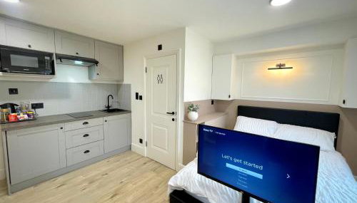 A4 HighTown Studio Apartment, Steps from Luton Train Station - Foto 4