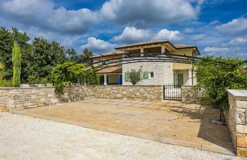 Villa LunIstra in Central Istria for 10 people with private pool & kids playground - Foto 18