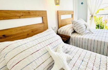 Bonito apartamento con piscina a 50 metros de la playa! - Photo 30