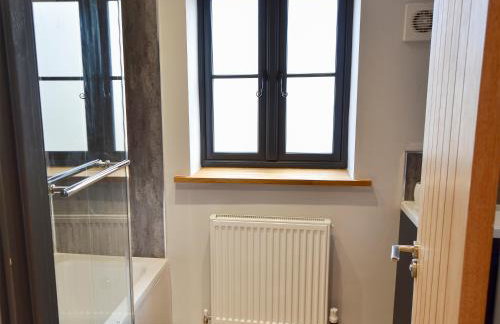 The Tack Room - Photo 5