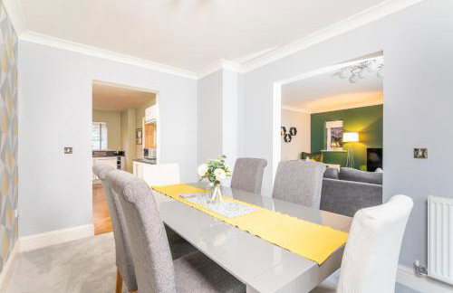 9 College Court Spacious, Modern 4-Bed Townhouse in York - Pass the Keys - Foto 2