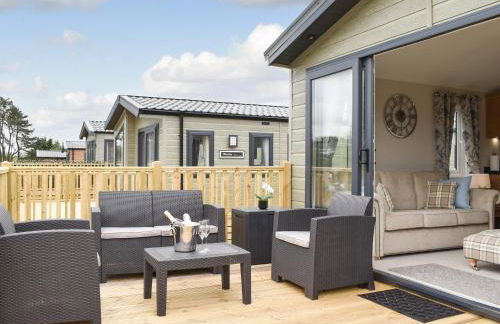 Lake View - Uk36811 - Photo 3