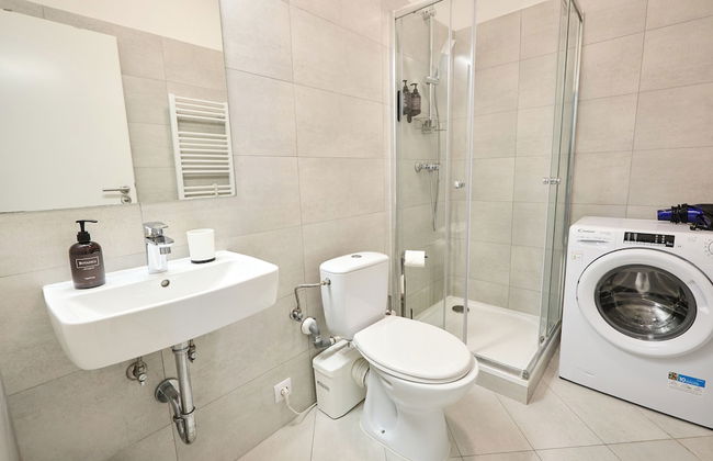 Honest SMICHOV - Foto 56