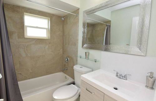 New England 3bd 2bt Home Heated Pool Close to Siesta - Foto 16