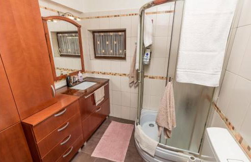 2 Bedroom Gorgeous Home In Veli Brgud - Photo 28