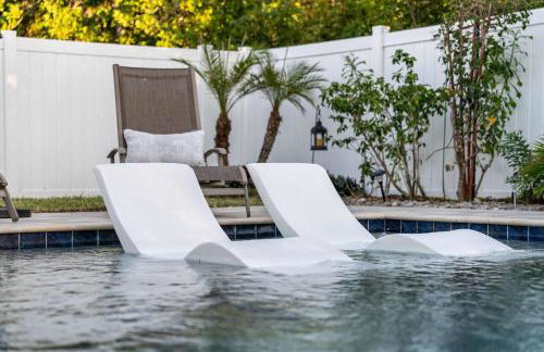 Heated Pool Near Beaches Arcade Games Family - Photo 2