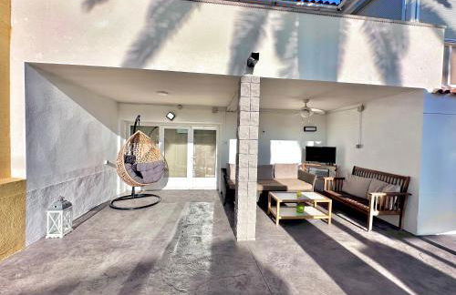 Bonito Chalet en Benidorm, negocios, estudios, salud - Foto 21