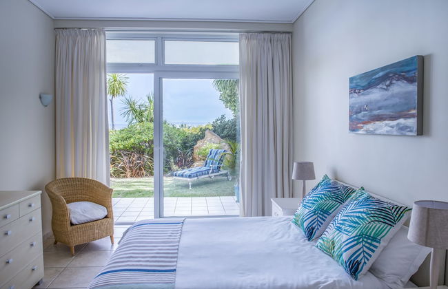 Bay Reflections - Luxury Serviced Apartments - Photo 3