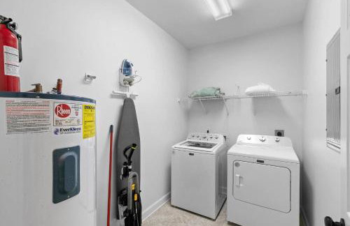 Hidden Lake Hideaway w/fenced in yard 3br 2 bath - Foto 16