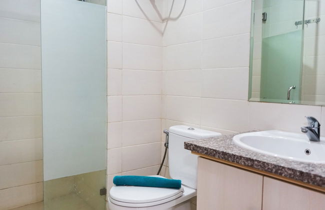 City View 1BR Apartment at Woodland Park Residence - Foto 8