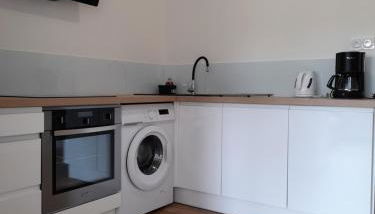 Logement lumineux avec terrasse - Photo 5