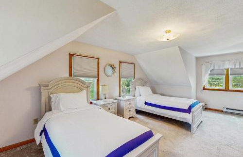 1 Mi to Dtwn Nantucket! Family Getaway with Deck - Photo 17