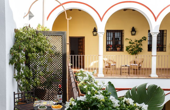 Apartamentos Los Patios de la Judería - Photo 44