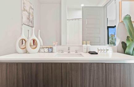 NEW! ChateauOasis PenthouseViews KingBed - Foto 3