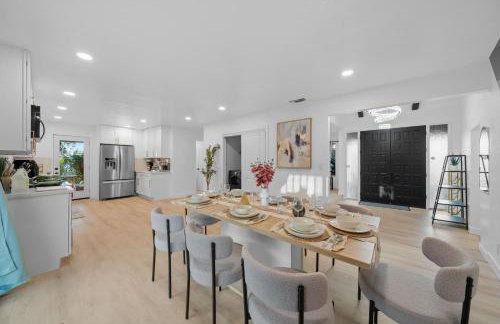 Entire Private Home with 4 Bedrooms 3 Bathrooms, Big Yard, View, , King Bed, 10 Parking, Available Now - Foto 48