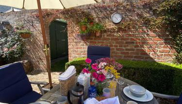 Oulton House - Beautiful Restored 2 Bedroom Property in Spofforth, Harrogate - Foto 4, Garden