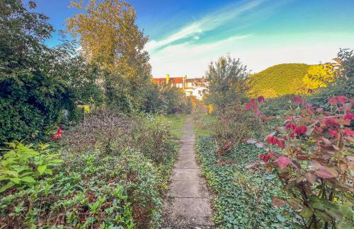 ImmoStay Ferienhaus mit Garten & Free Parking - Foto 13