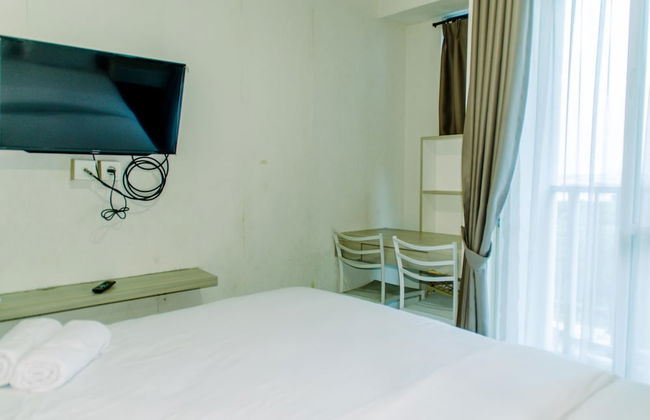 Homey And Warm Studio Room At Tifolia Apartment - Foto 18