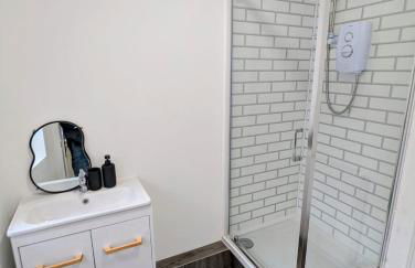 Spacious 4 Bedroom Home - Foto 10