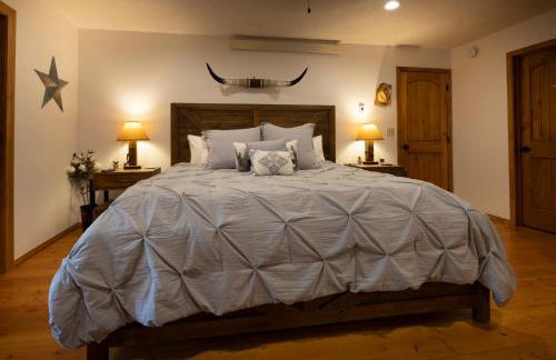 Alpine Highmark by KABINO Hot Tub Fire Pit Fully Fenced Backyard WiFi - Foto 9