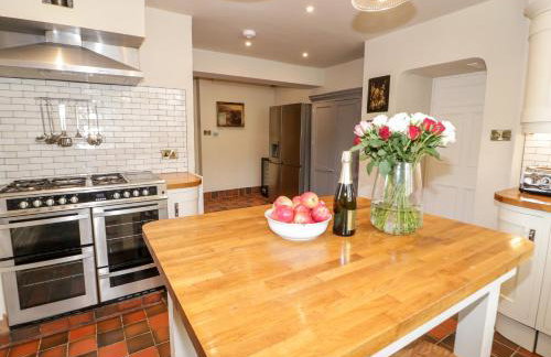 Gwern Borter Manor - Photo 13