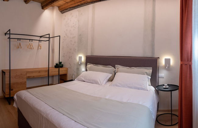 BURANELLI CHARME ROOMS - Photo 23