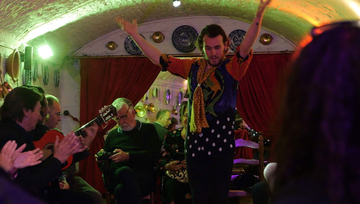 Espectáculo en la Cueva Flamenca La Comino