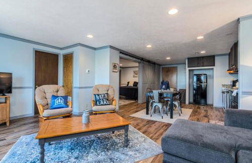 Lake Front King Suite: Full Kitchen-Lakefront Deck- Shared Hot Tub - Foto 6