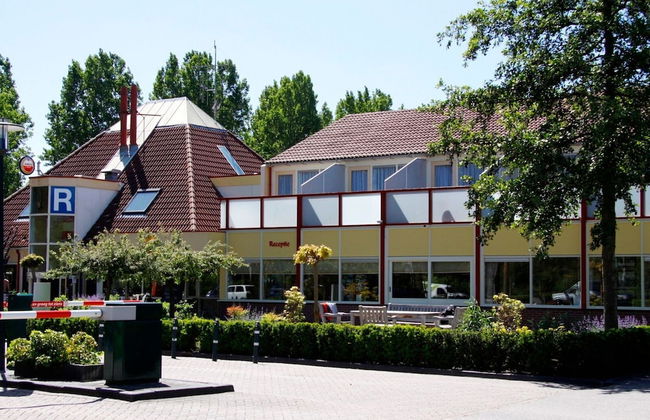 Modern Chalet With a Fireplace in a Holiday Park - Foto 49